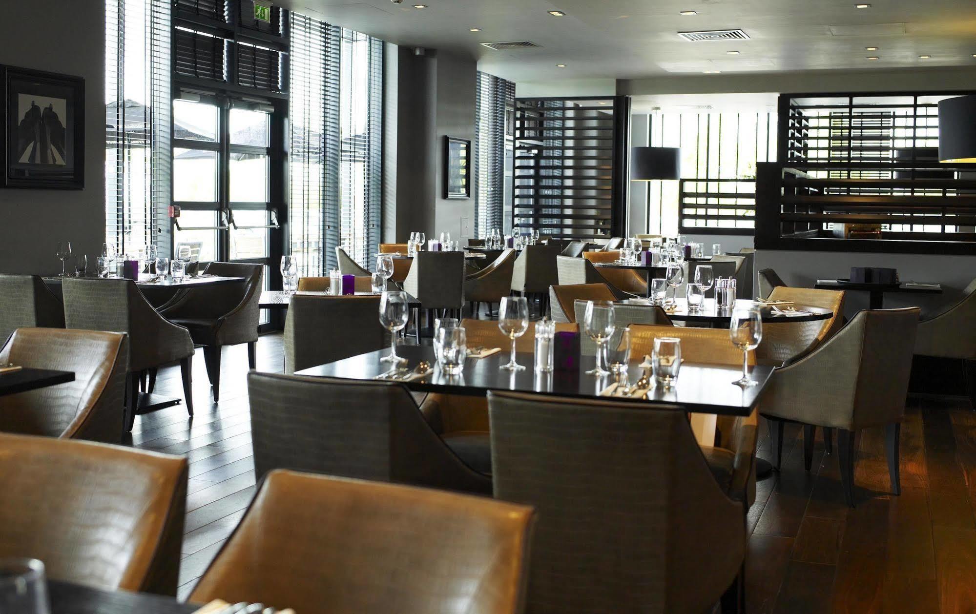 Village Hotel Solihull Exterior photo
