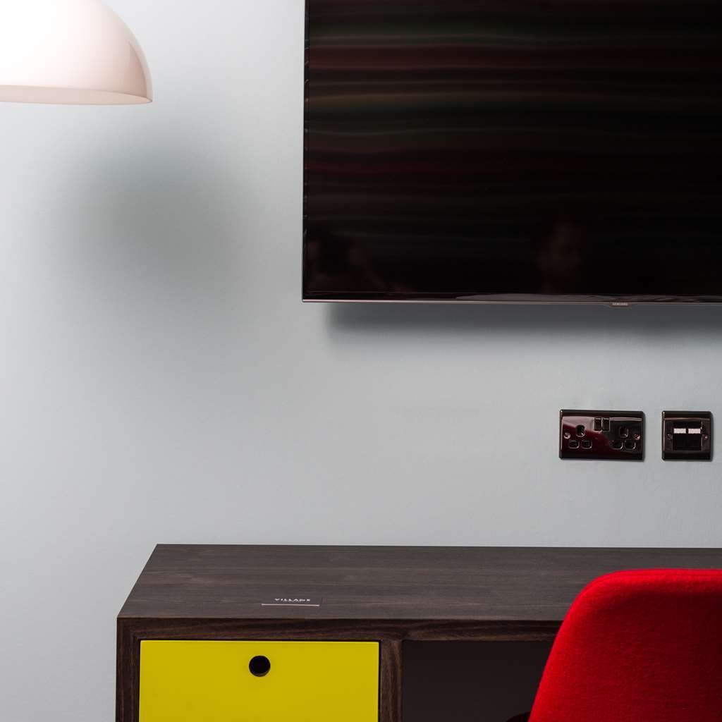 Village Hotel Solihull Room photo